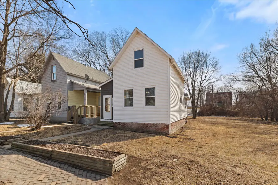 813 Lyon Street, Des Moines, IA 50309 - #2