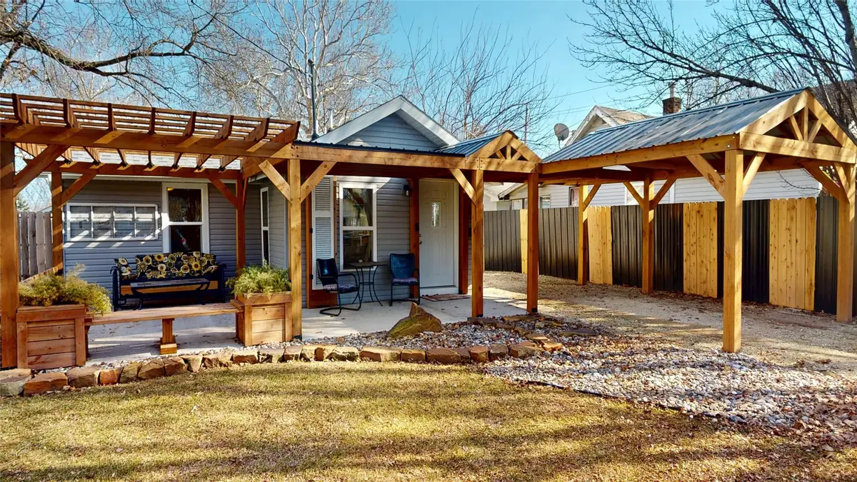 3319 SW 12th Place, Des Moines, IA 50315 - #1