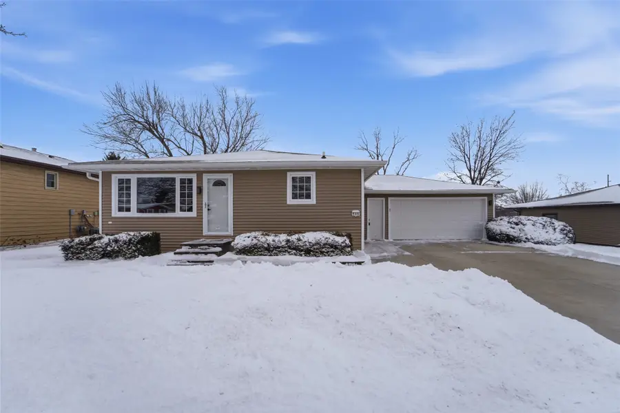 506 Nicholas Drive, Marshalltown, IA 50158 - #2