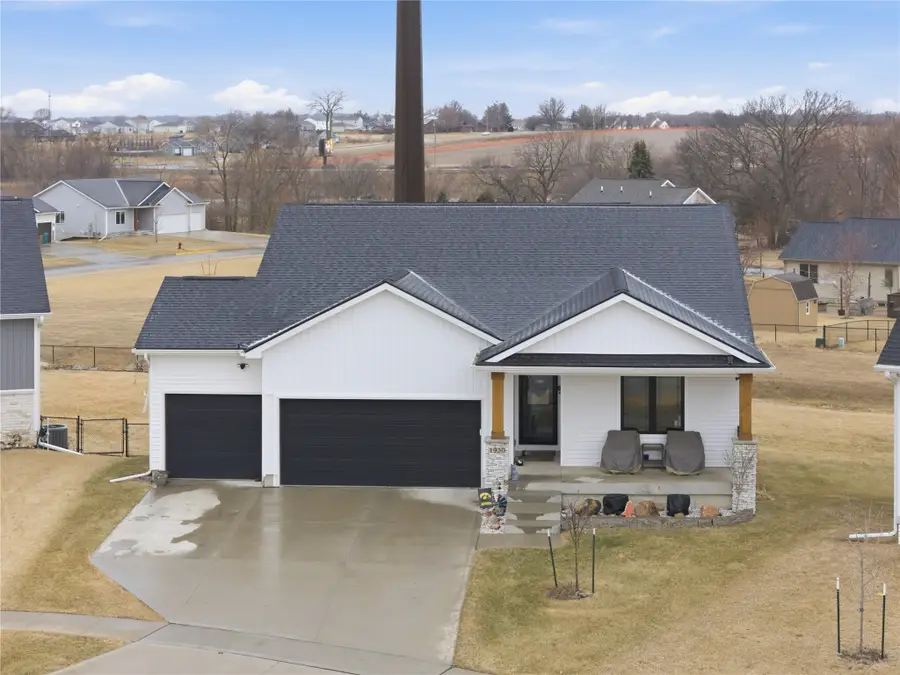 1930 28th Court Sw, Altoona, IA 50009 - #2