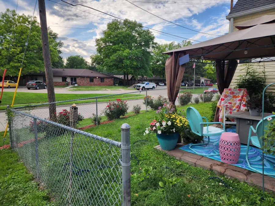 3101 E Clinton Avenue, Des Moines, IA 50317 - #3