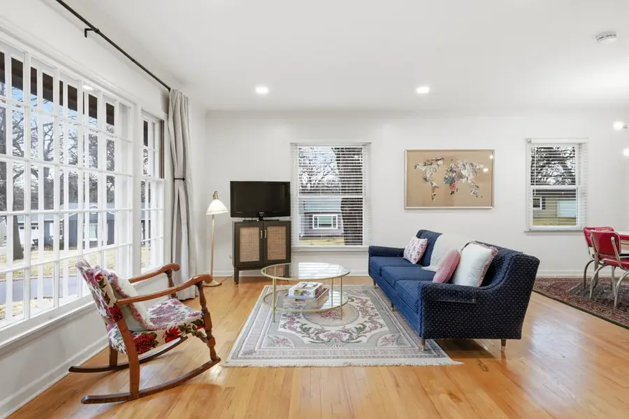 6131 Harwood Drive, Des Moines, IA 50312 - #2