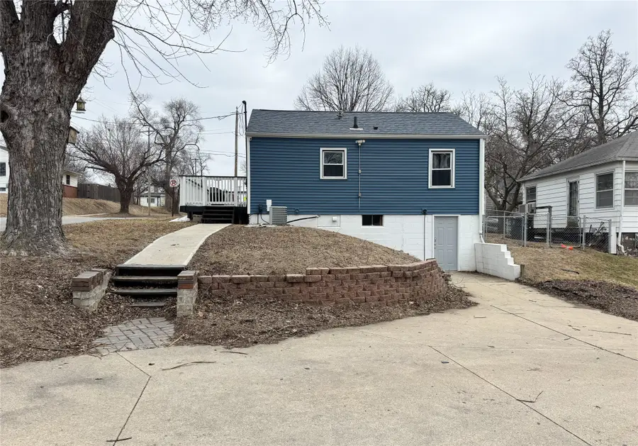 2926 1st Street, Des Moines, IA 50313 - #3