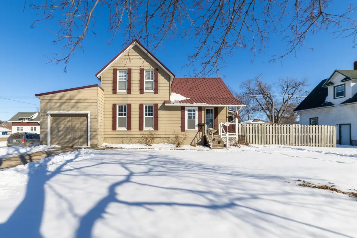 1924 1st Avenue, Perry, IA 50220 - #1