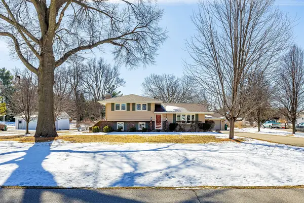 5224 NW 63rd Place, Johnston, IA 50131