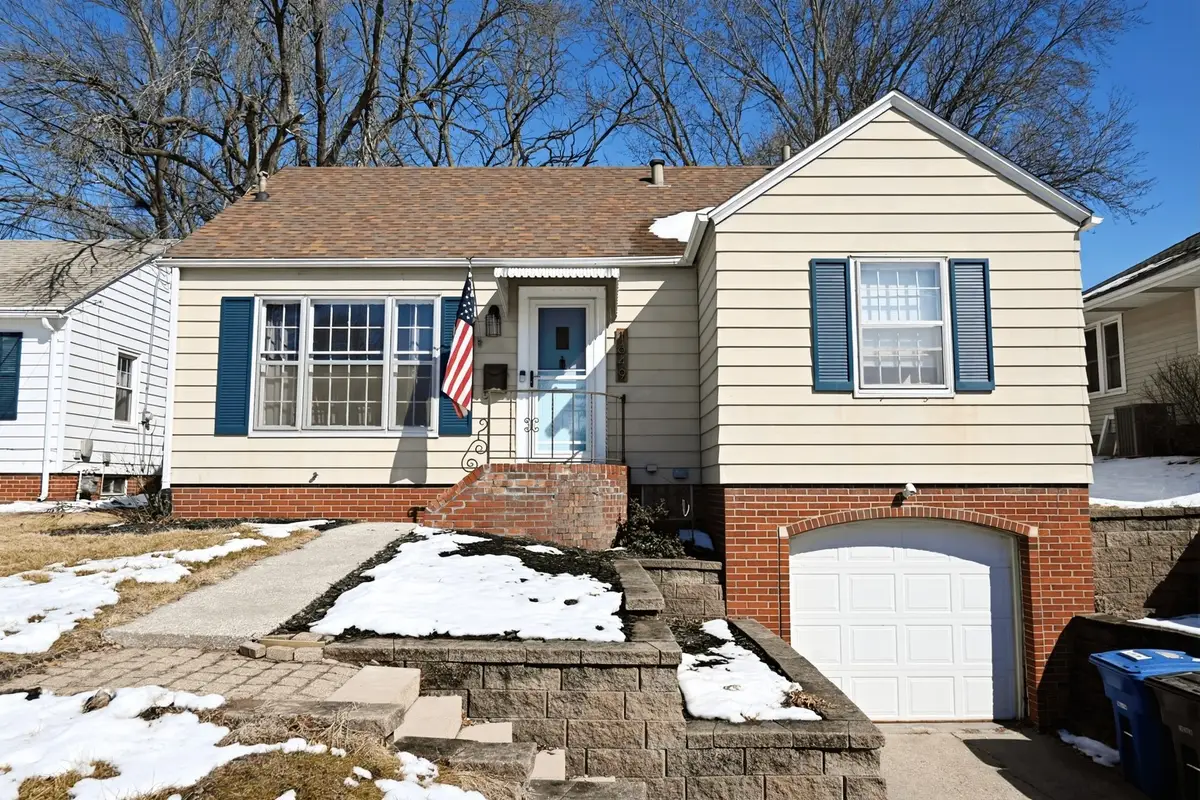 1649 Northwest Drive, Des Moines, IA 50310 - #1