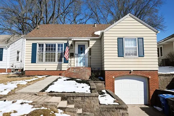 1649 Northwest Drive, Des Moines, IA 50310