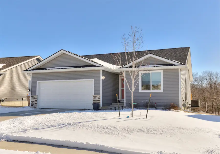2213 26th Avenue Sw, Altoona, IA 50009 - #2