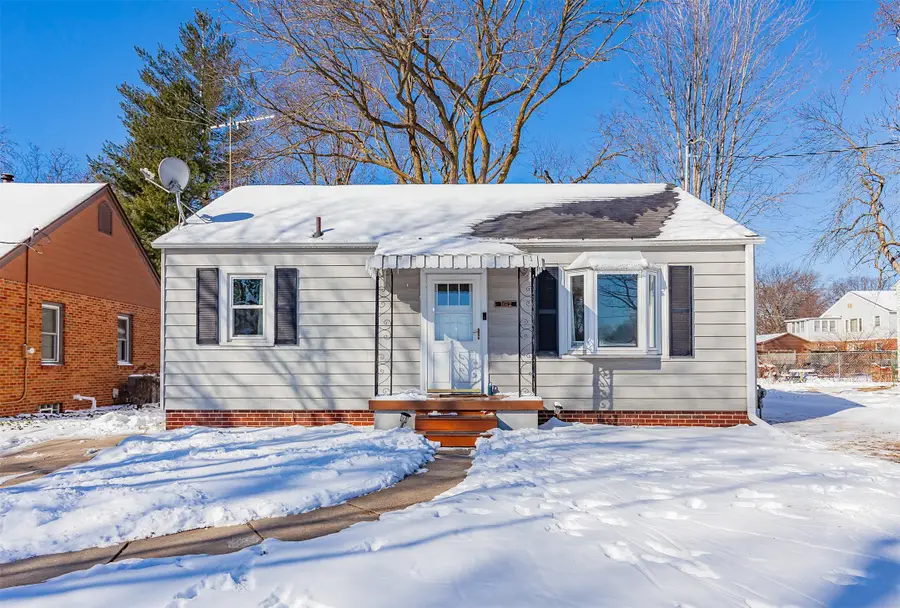 1612 37th Street, Des Moines, IA 50310 - #2