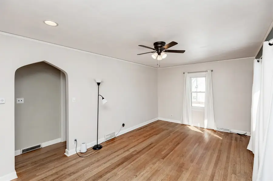 1612 37th Street, Des Moines, IA 50310 - #3