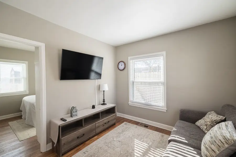 1519 46th Street, Des Moines, IA 50311 - #2