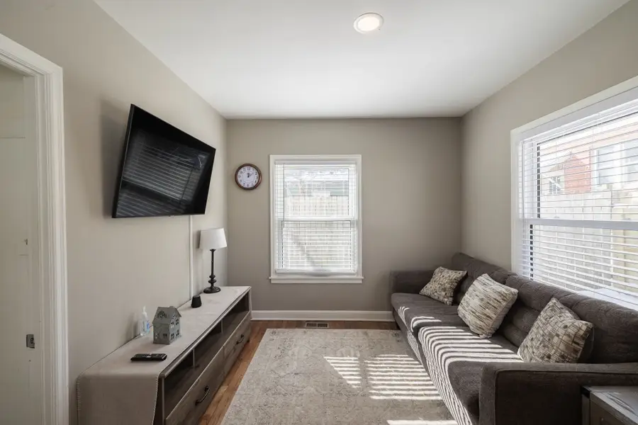 1519 46th Street, Des Moines, IA 50311 - #3