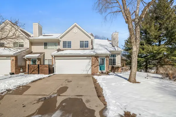 1055 68th Street #1, West Des Moines, IA 50266