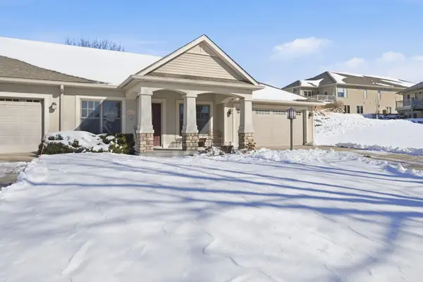 5205 Sunridge Drive, Pleasant Hill, IA 50327