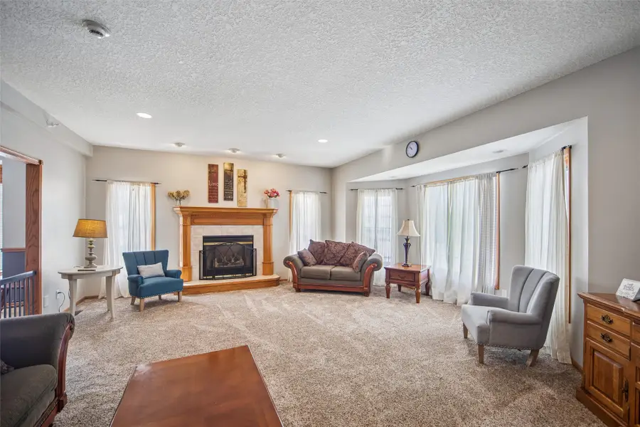 130 Pennsylvania Street, Carlisle, IA 50047 - #2