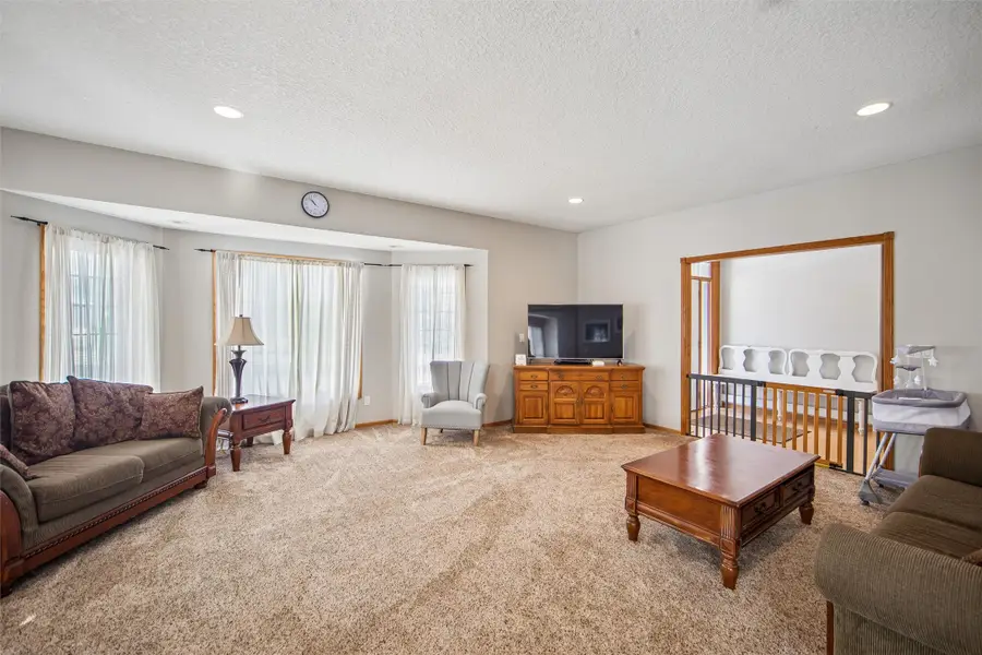 130 Pennsylvania Street, Carlisle, IA 50047 - #3