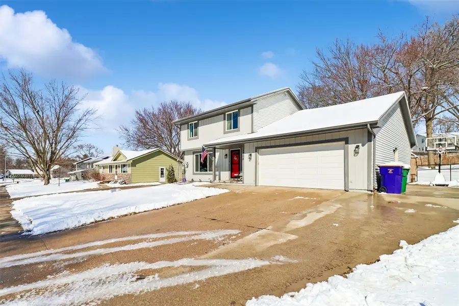 1008 Robin Glen Drive, Indianola, IA 50125 - #2