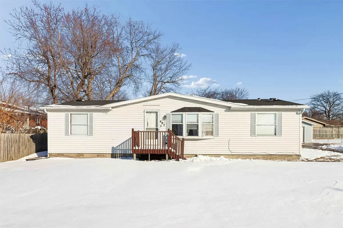 407 Space Avenue Sw, Mitchellville, IA 50169 - #1