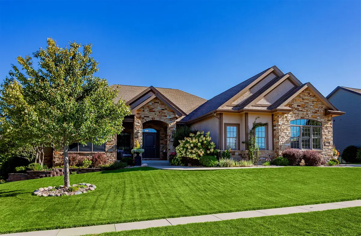 15501 Plum Drive, Urbandale, IA 50323 - #1