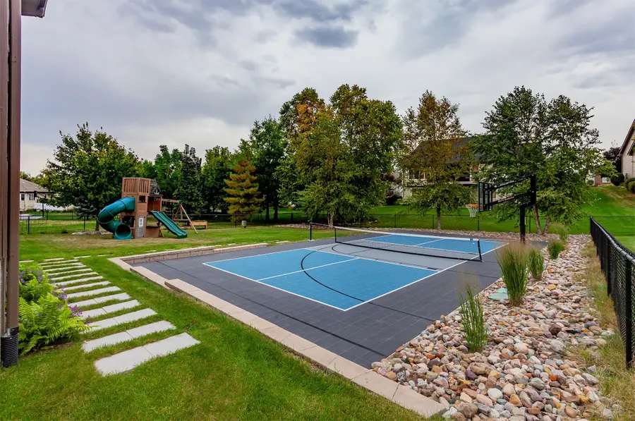 15501 Plum Drive, Urbandale, IA 50323 - #3