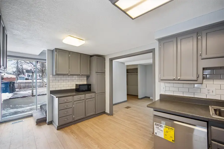 2400 45th Street, Des Moines, IA 50310 - #2