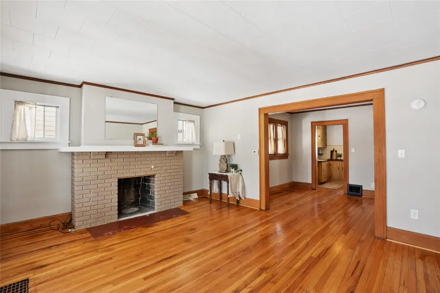 2833 School Street, Des Moines, IA 50311 - #3