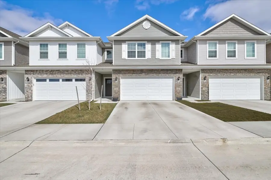 927 Maywood Lane, Waukee, IA 50263 - #2