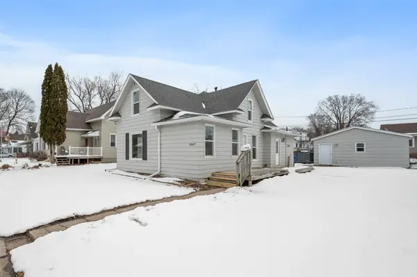 3007 E 8th Street, Des Moines, IA 50316