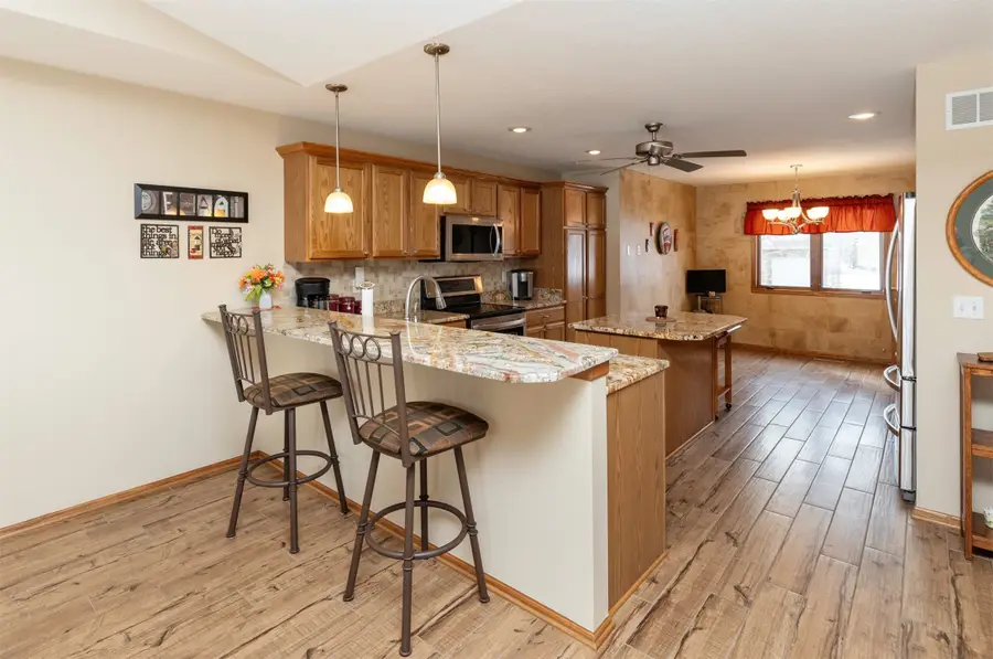 15805 Aurora Avenue, Urbandale, IA 50323 - #3