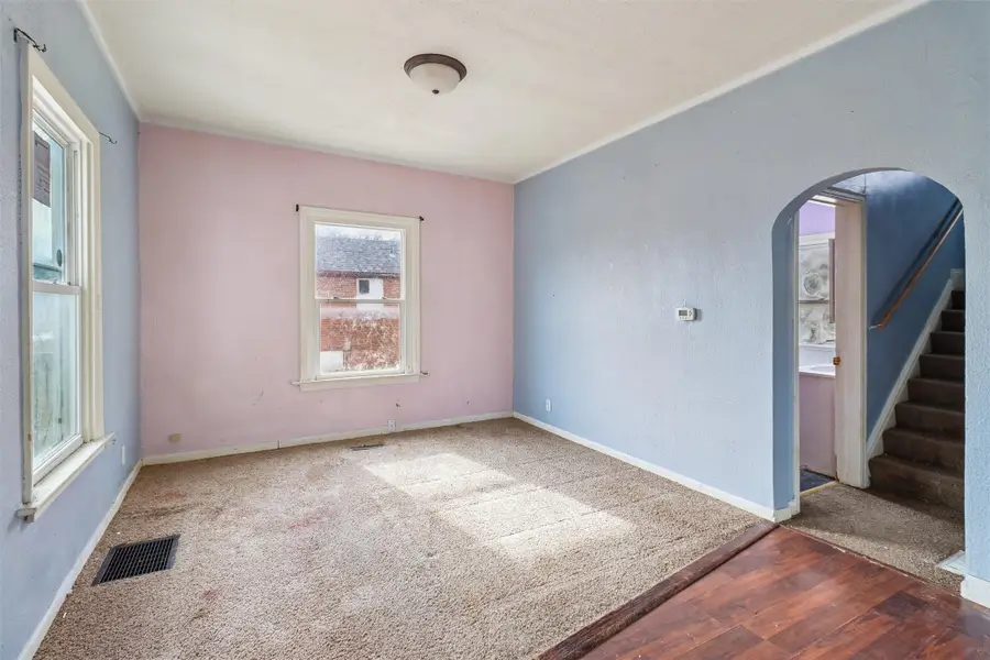 4220 NE 10th Street, Des Moines, IA 50313 - #2