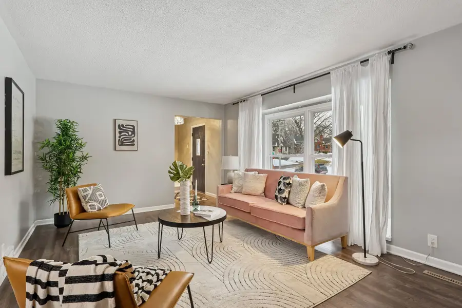 3805 Washington Avenue, Des Moines, IA 50310 - #3