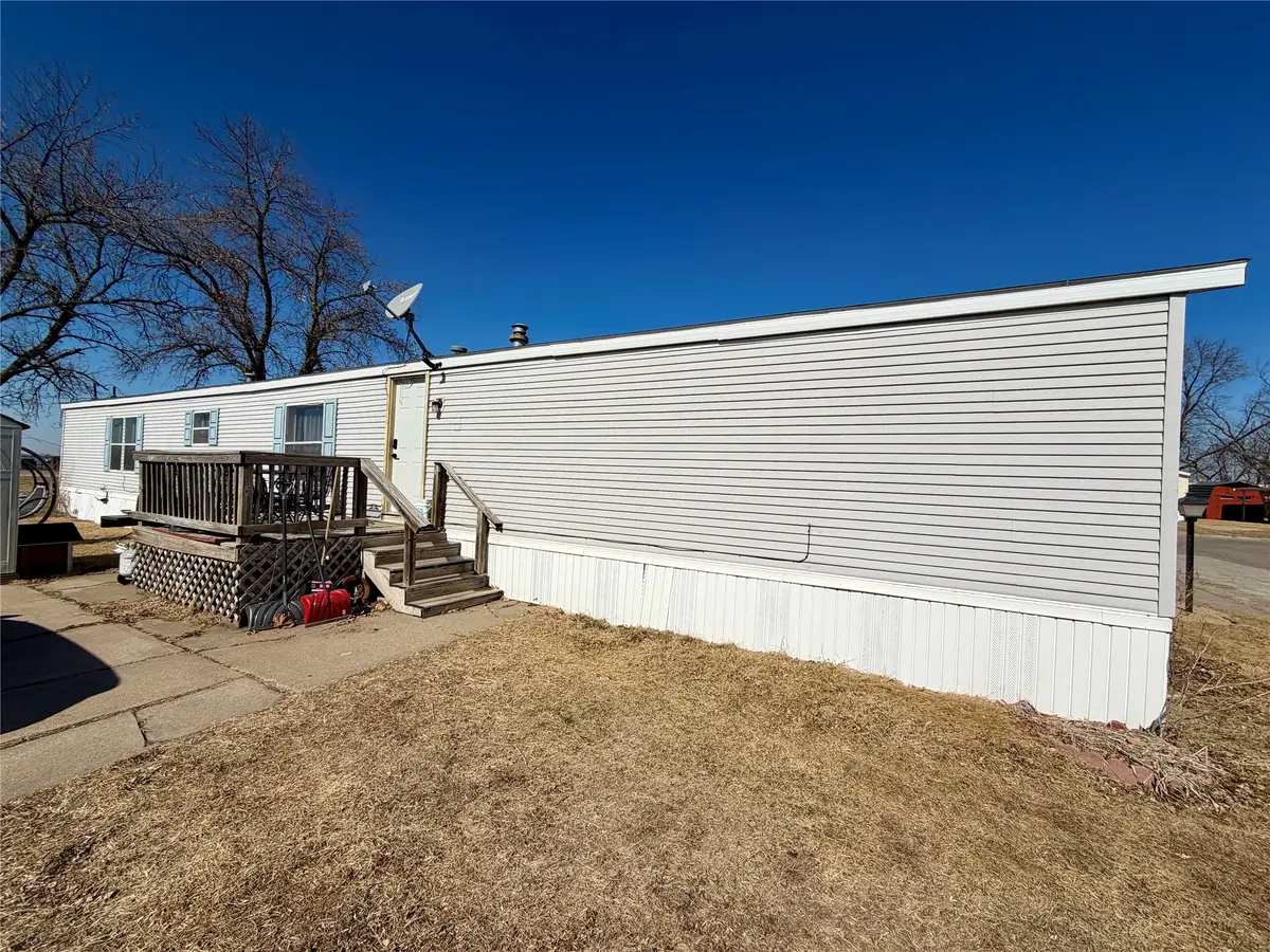 500 Hy-vee Road #9, Chariton, IA 50049 - #1