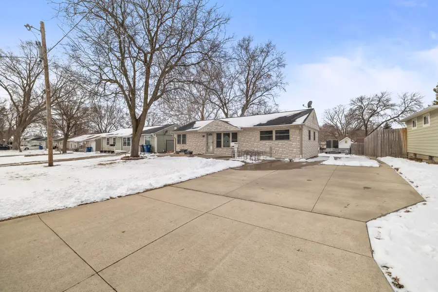 6006 SW 15th Street, Des Moines, IA 50315 - #2