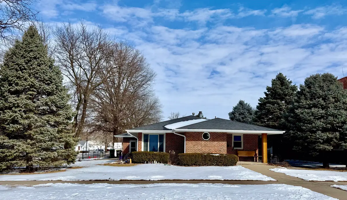 623 W Green Street, Winterset, IA 50273 - #1