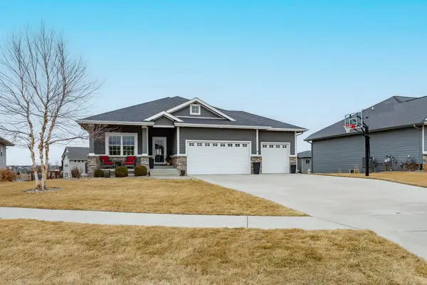 515 NE Brookshire Court, Waukee, IA 50263