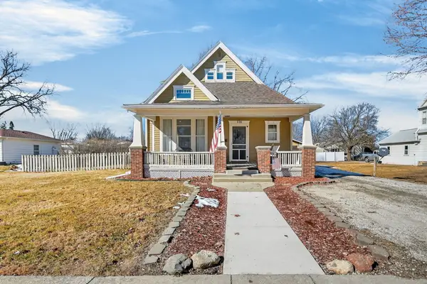 114 N 8th Avenue, Winterset, IA 50273