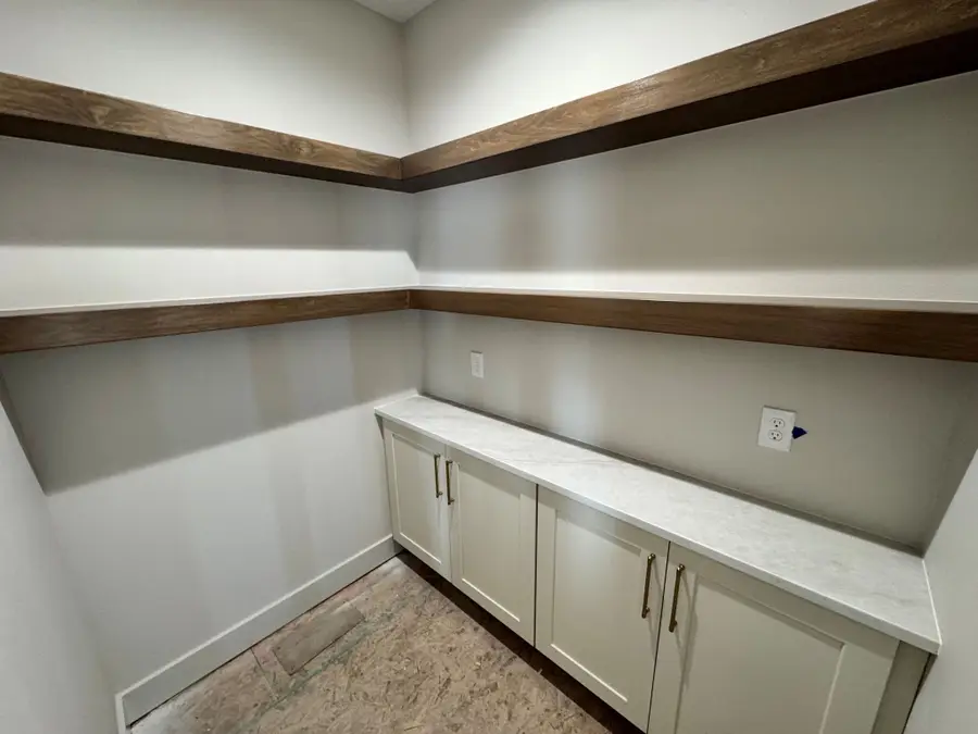 16408 N Valley Drive, Urbandale, IA 50323 - #3