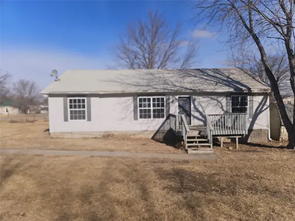 301 NE C Street, Melcher Dallas, IA 50062