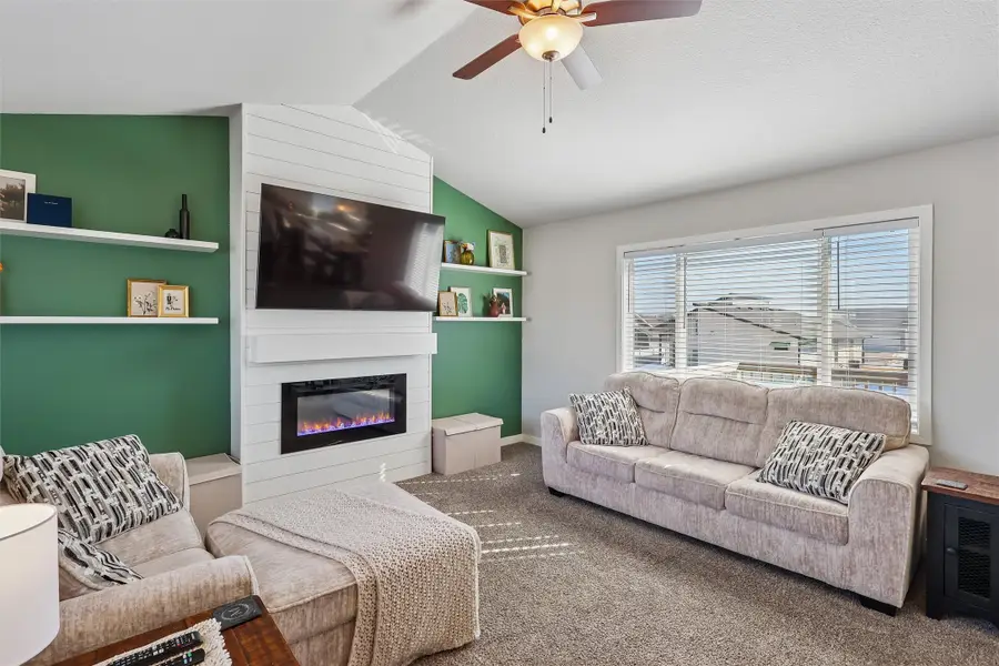 2808 21st Street Sw, Altoona, IA 50009 - #2