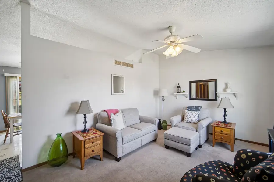 8429 Warren Drive, Des Moines, IA 50320 - #3