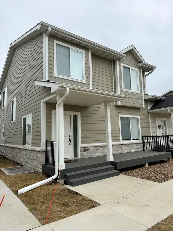 9144 Spring Crest Lane, West Des Moines, IA 50266