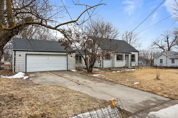 3225 E Washington Avenue, Des Moines, IA 50317
