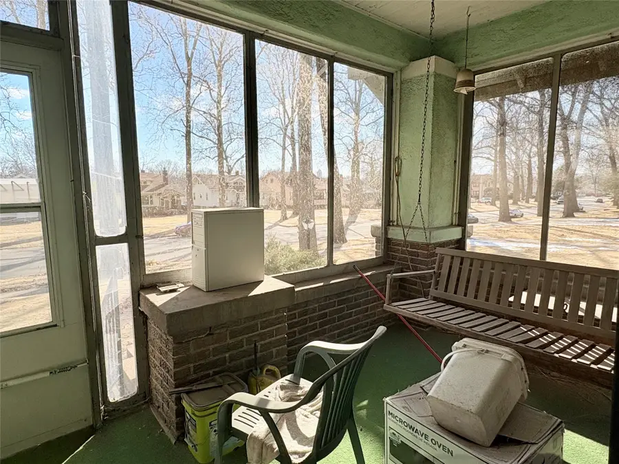 1448 Thompson Avenue, Des Moines, IA 50316 - #3