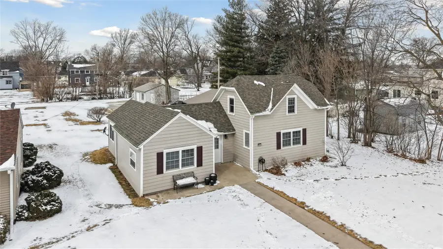 1421 Hobart Street, Grinnell, IA 50112 - #2