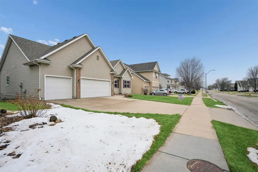 12912 Hammontree Drive, Urbandale, IA 50323 - #2