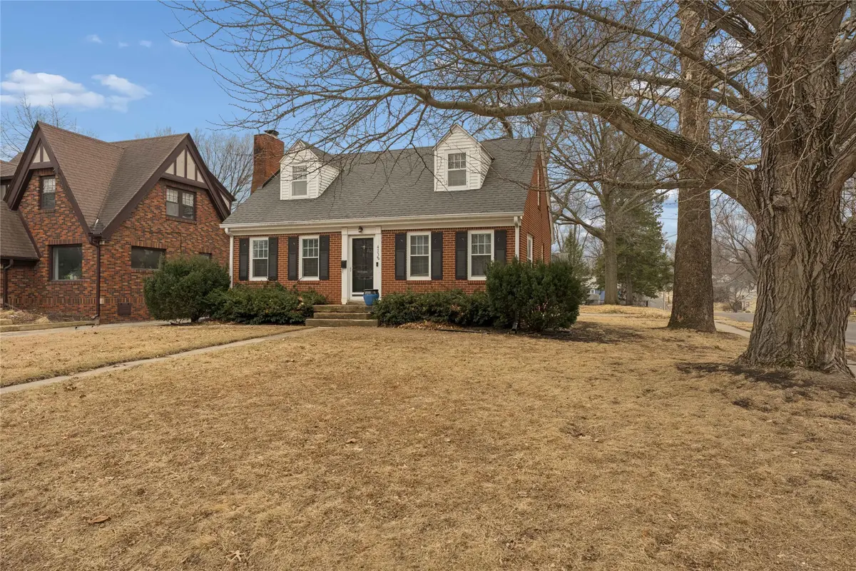 4338 Franklin Avenue, Des Moines, IA 50310 - #1