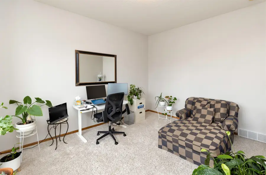 5031 Oak Creek Drive, Norwalk, IA 50211 - #3