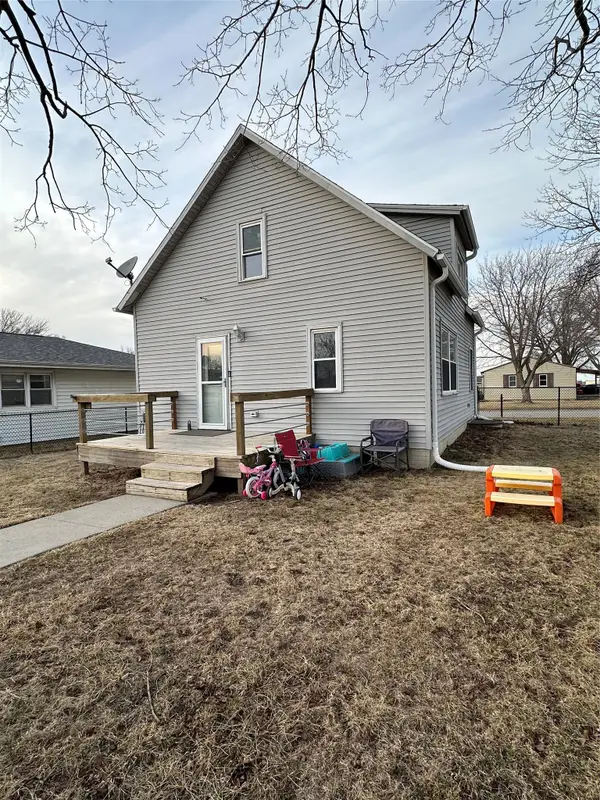 619 N 10th Street, Winterset, IA 50273
