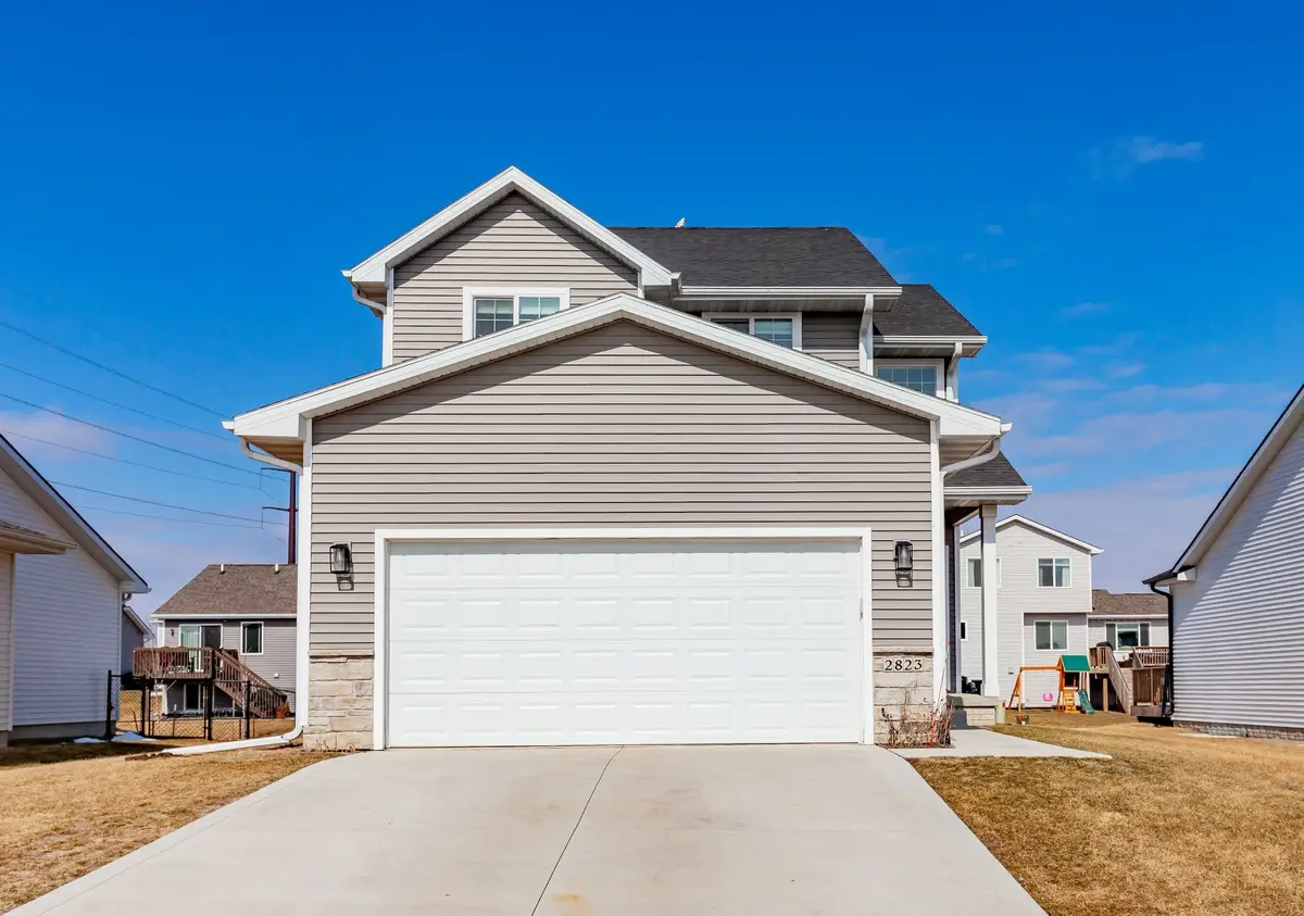 2823 22nd Street Sw, Altoona, IA 50009 - #1