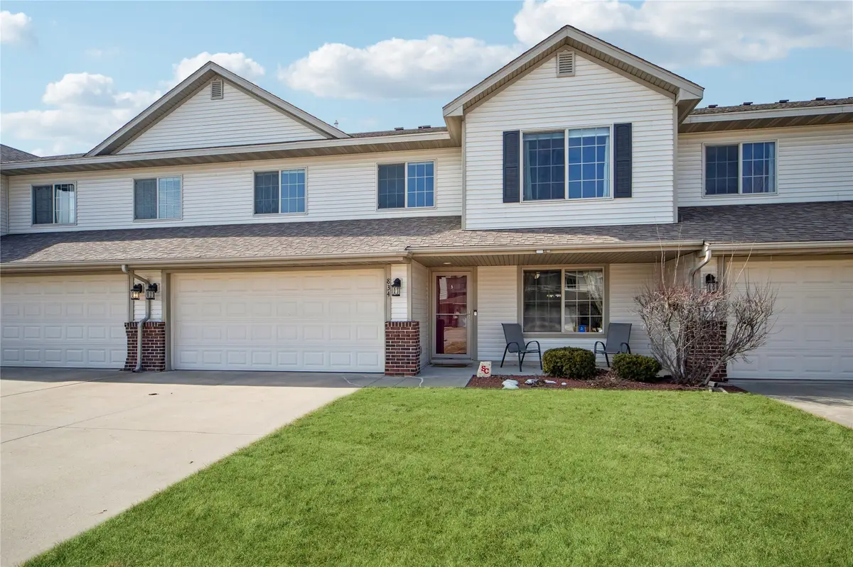 834 SE Crabapple Drive, Waukee, IA 50263 - #1